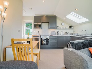 Dishwasher, high chair