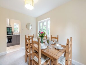 Dining - Apple Orchard - UK45170 (All Nottinghamshire)