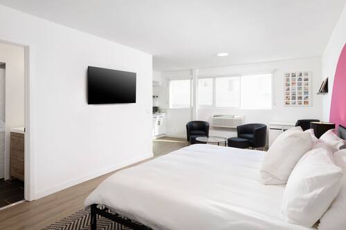 Literie de qualité supérieure, décoration personnalisée