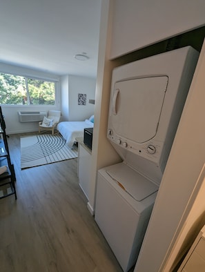 Suite with Kitchenette, 1 Queen