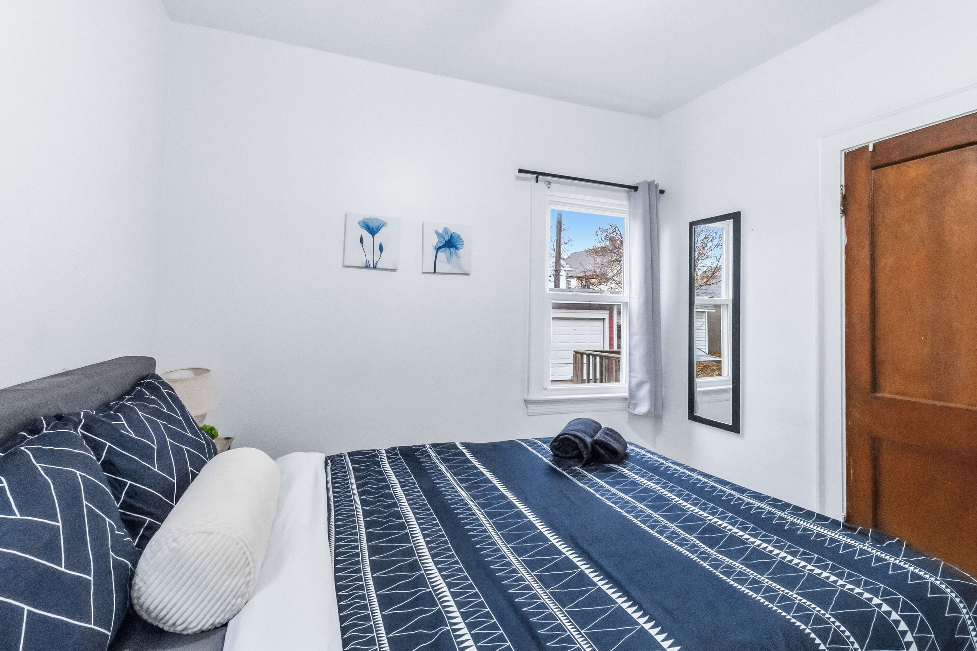 2 slaapkamers, een strijkplank/strijkijzer, gratis wifi, beddengoed