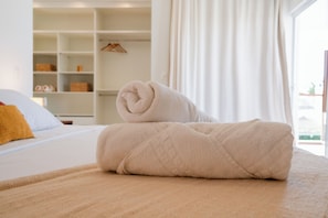 4 chambres, fer et planche Ă repasser, Wi-Fi, draps fournis