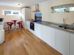 Private kitchen - 1 The Folly's - UK45189 (Abbotskerswell, near Newton Abbot)