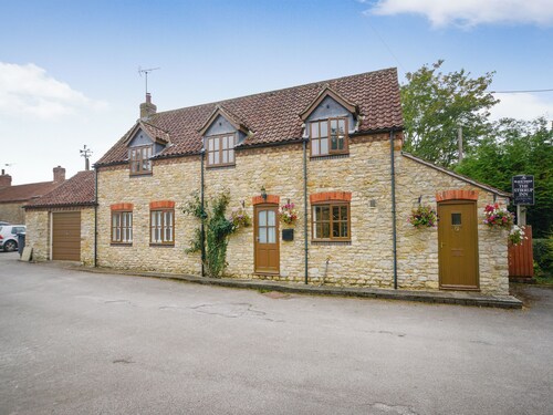 2 bedroom accommodation in Willoughton