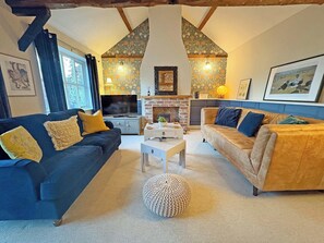 Living area - 2 bedroom accommodation in Waltham on the Wolds, near Leicestershire (Waltham on the Wolds, near Leicestershire)