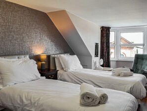 3 bedrooms, free WiFi, bed sheets