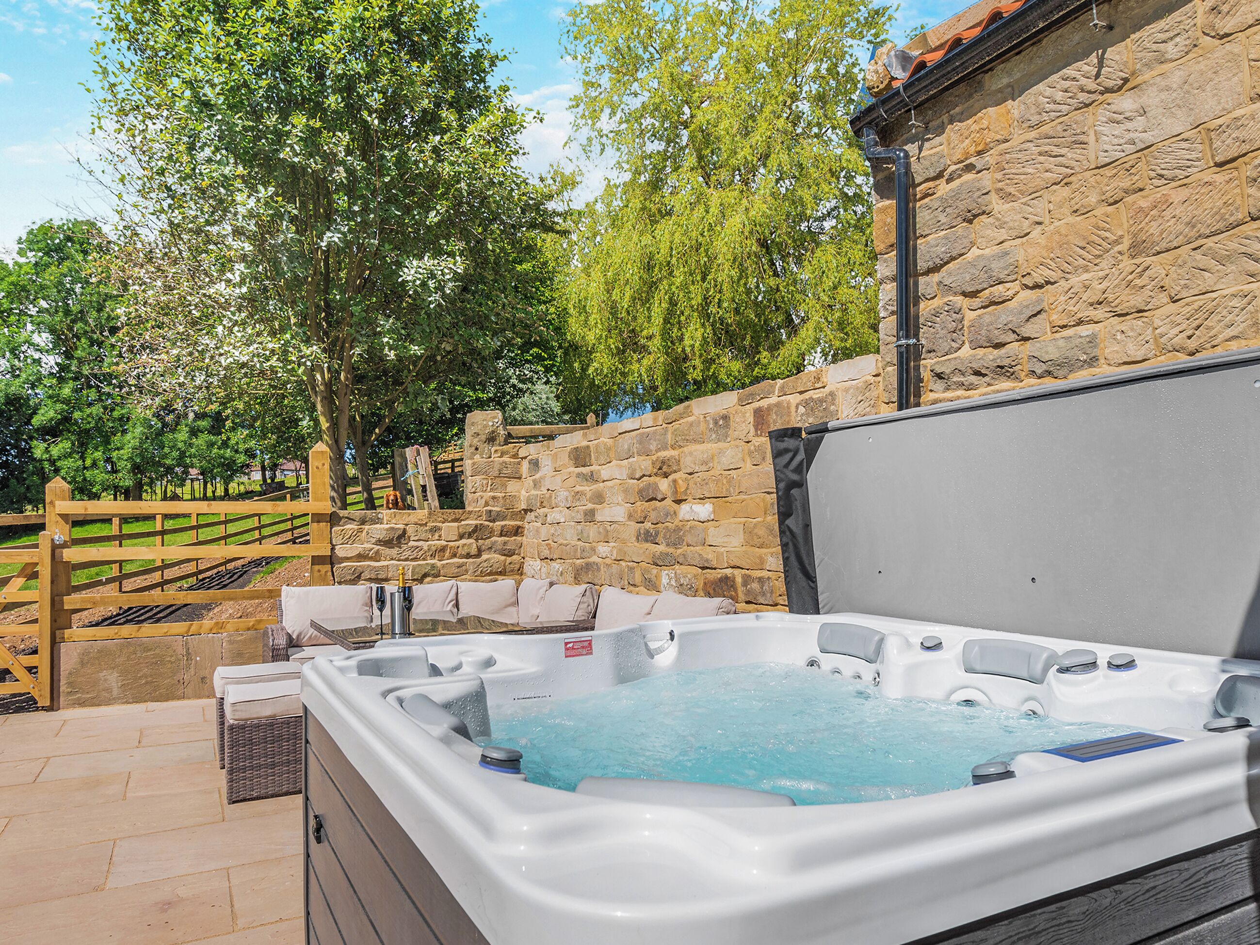 Outdoor spa tub
