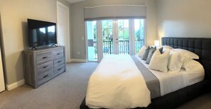 3 bedrooms, WiFi, bed sheets - Beautiful 3 bedroom Townhome near Fort Lauderdale Beach, Airport, and Los Olas ! (Fort Lauderdale)