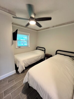 3 Schlafzimmer, Bügeleisen/Bügelbrett, kostenloses WLAN, Bettwäsche