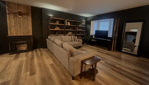 Télévision à écran plat de 42 pouces avec chaînes numériques, jouets