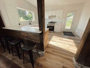 Réfrigérateur, micro-ondes, four, lave-vaisselle