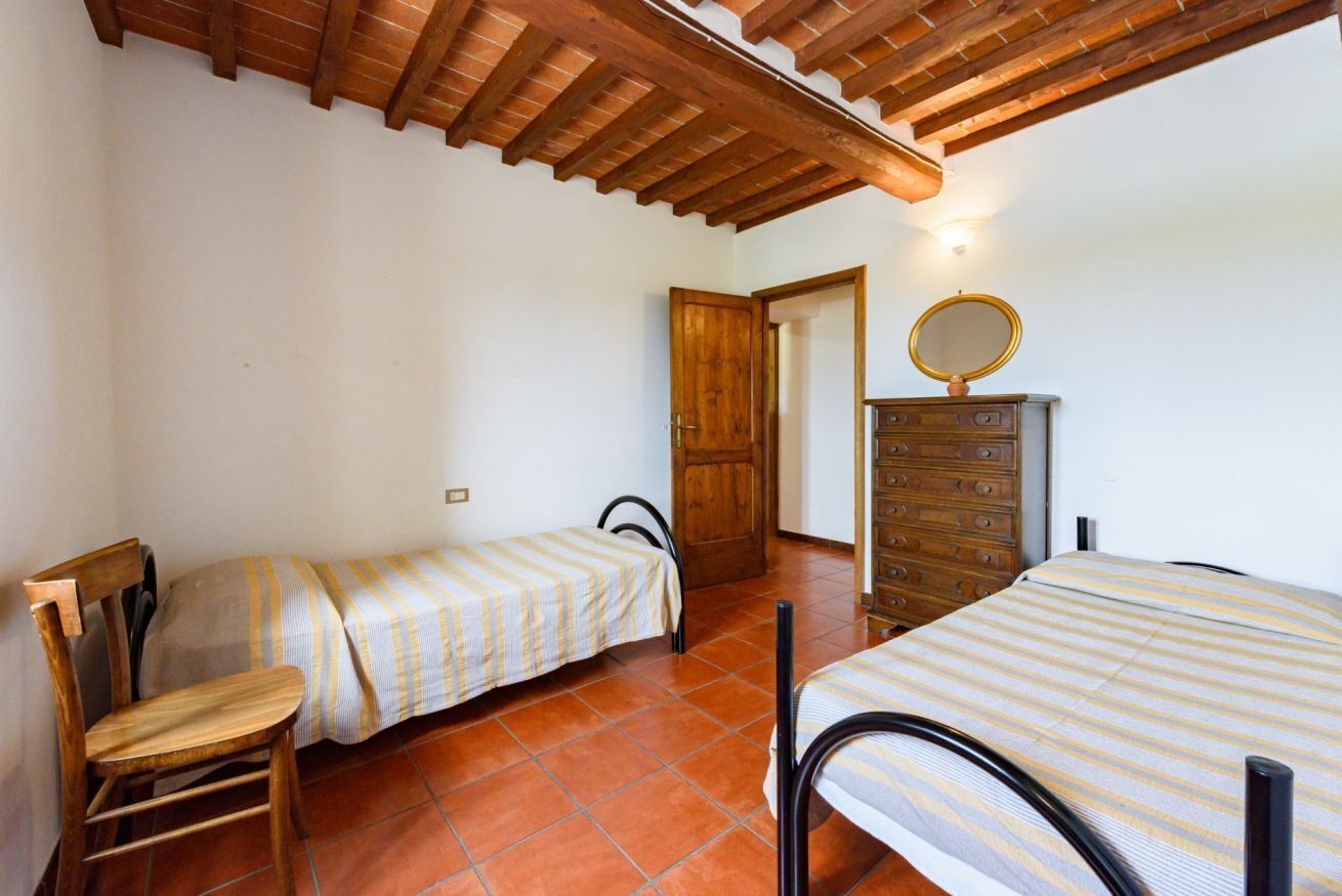 3 chambres, bureau, Wi-Fi, literie fournie