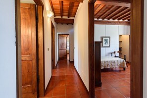 3 bedrooms, desk, WiFi, bed sheets - Villa Pasqualina by MMega (Arezzo)