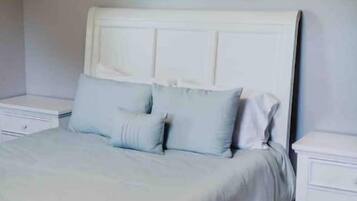 3 bedrooms, in-room safe, iron/ironing board, free WiFi