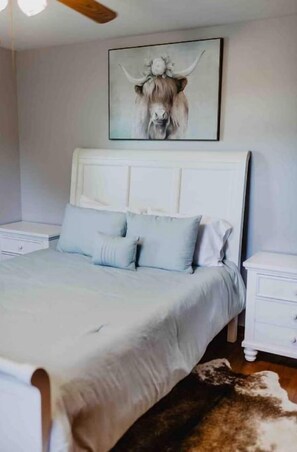 3 bedrooms, in-room safe, iron/ironing board, free WiFi