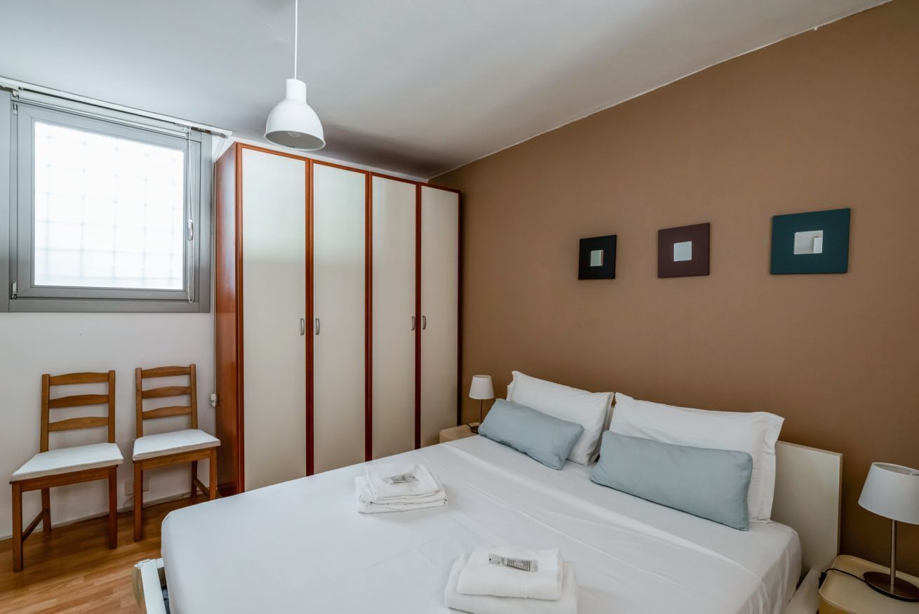 1 bedroom, iron/ironing board, internet