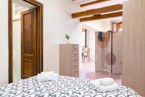 1 bedroom, iron/ironing board, Internet, bed sheets