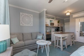 TV, offices - Cozy Resort - Pickleball, Beaches, Boat Ramps (Huddleston)