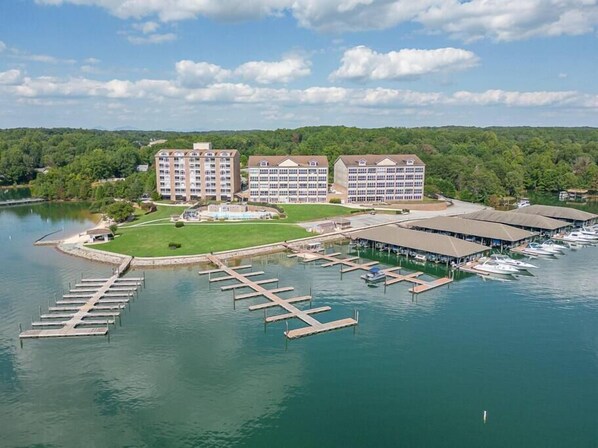 Marina - Cozy Resort - Pickleball, Beaches, Boat Ramps (Huddleston)
