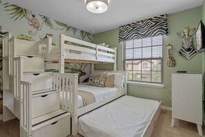 5 bedrooms, WiFi, bed sheets