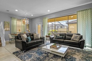 TV, offices - Family home w/ pool heating & game room (Kissimmee)