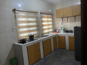 Køleskab, mikrobølgeovn