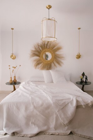 3 slaapkamers, een strijkplank/strijkijzer, gratis wifi, beddengoed