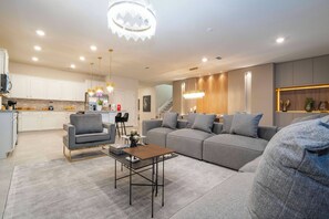 House (Multiple Bedrooms) | Interior - Epic Family Escape at Windsor Island Resort (Davenport)