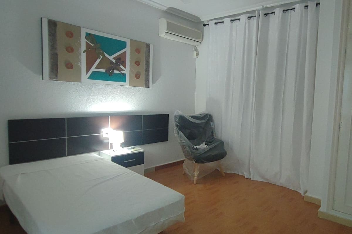 Habitación individual básica | Escritorio y wifi gratis