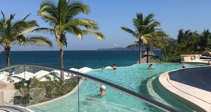 Punta Mita Resort 3 bdrm, 8ppl, Golf Access, Chef