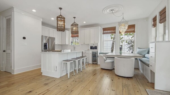 Fridge, microwave, oven, stovetop - 🦩Book Me Baby! New Treetop Community at Seacrest🦩 (Santa Rosa Beach)