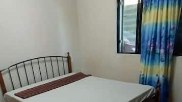 2 chambres, fer et planche Ă  repasser, draps fournis