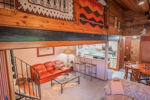 TV, fireplace - Mountain-View Condo with fireplace, pool, hot tub, and ski access. (Durango)