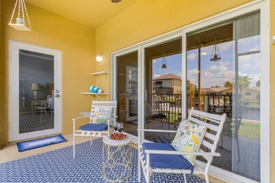 Closest to the Pool! - Updated, Bright & Cheery - Condo Serenity Cove - Roelens Vacations