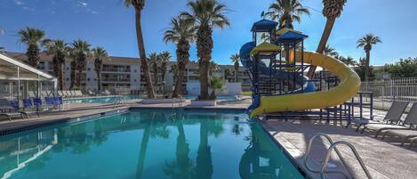 Piscina interna, piscina aquecida