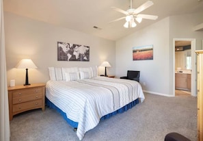 3 bedrooms, desk, travel cot, free WiFi