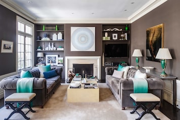 Living Room with Fireplace, Smart TV and 2 seating areas