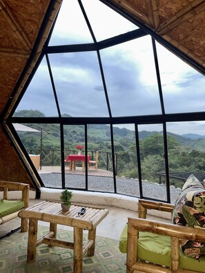 Couples dining - Ecofuratena Glamping (Utica)