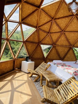 Bungalow Deluxe, 1 cama King size, hidromasaje, vista a la montaña | 1 habitación 