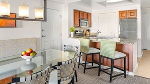 Dining - Two Bedroom Villa, MVC available 23-30 December, Orlando Florida (Orlando)