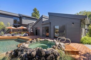 Pool - Spectacular & Secluded Wine Country Estate (Santa Rosa)