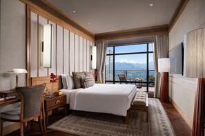 Down comforters, minibar, in-room safe, blackout drapes - Taj Guras Kutir Resort & Spa, Gangtok (Gangtok)