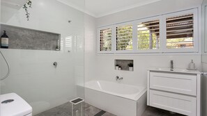 Badewanne, Haartrockner