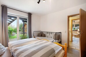 1 chambre, fer et planche à repasser, Wi-Fi gratuit, draps fournis