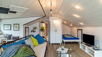 1 bedroom, free WiFi, bed sheets