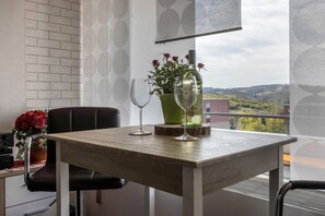 Dining - Holiday Apartment "Harzblick" with Mountain View, Balcony & Wi-Fi (Altenau)