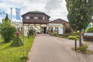 Exterior - Holiday Apartment "Harzblick" with Mountain View, Balcony & Wi-Fi (Altenau)