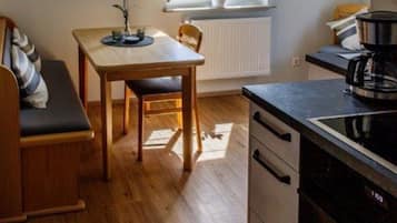 Kühlschrank, Ofen, Herdplatte, Geschirrspüler