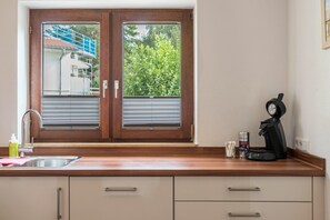 Kühlschrank, Ofen, Herdplatte, Geschirrspüler