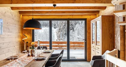 Chalet "Aus Holz" with Mountain View, Private Terraces and Wi-Fi